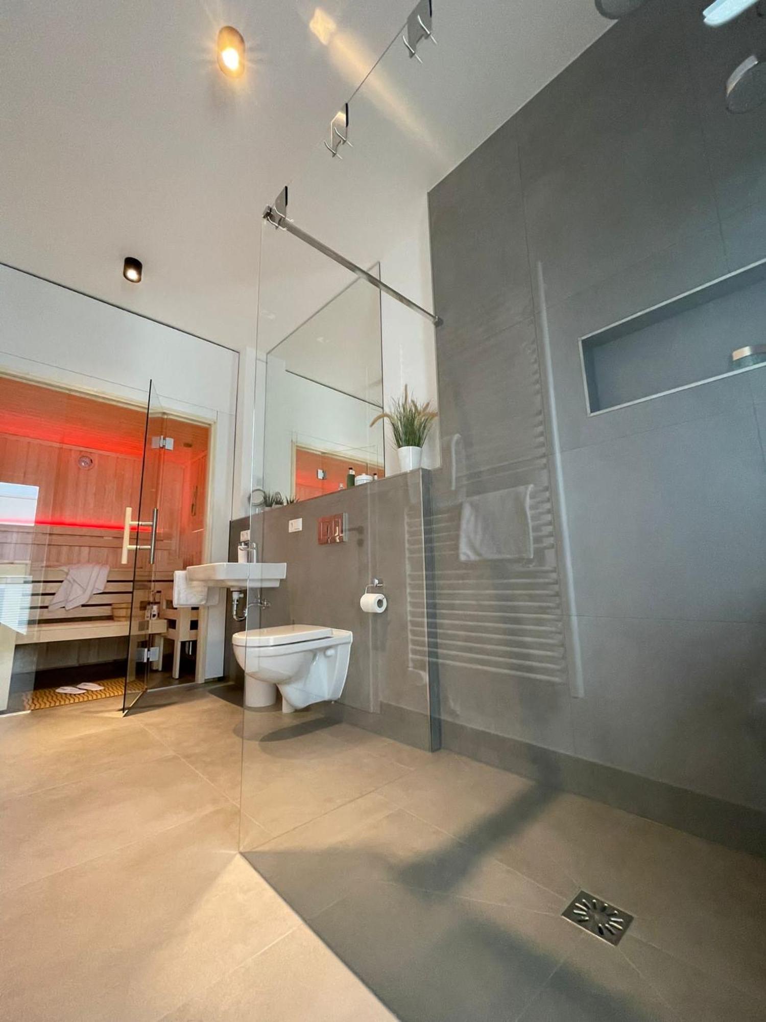 Luxus-ferienhaus Mit Saunen Und Grossem Garten Holiday home Goehren-Lebbin